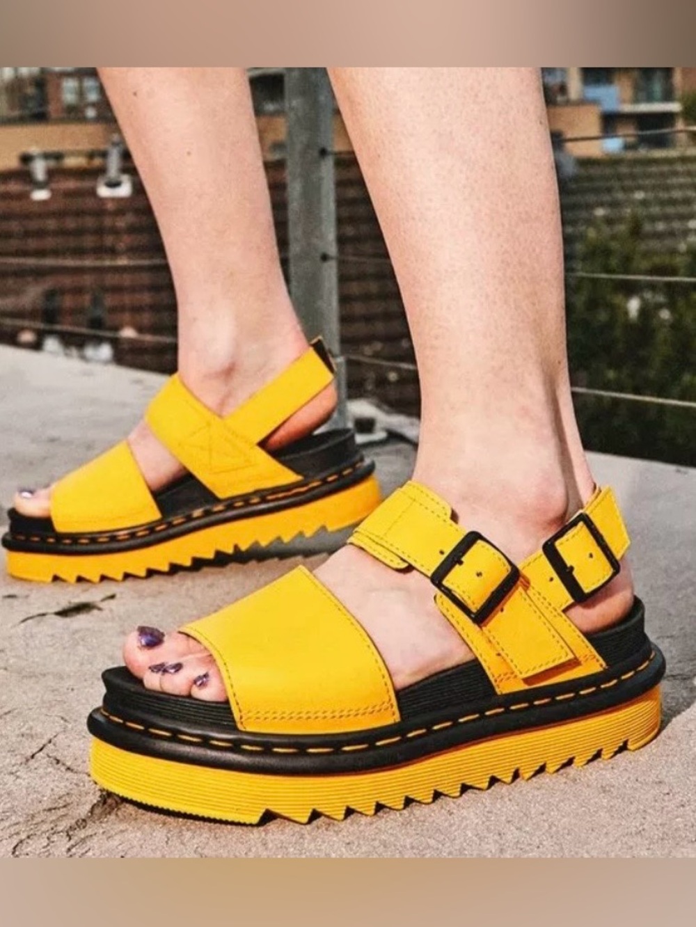 Dr. Martens Voss Hydro Leather Strap Sandals Women’s Size 8 Fits like a 9